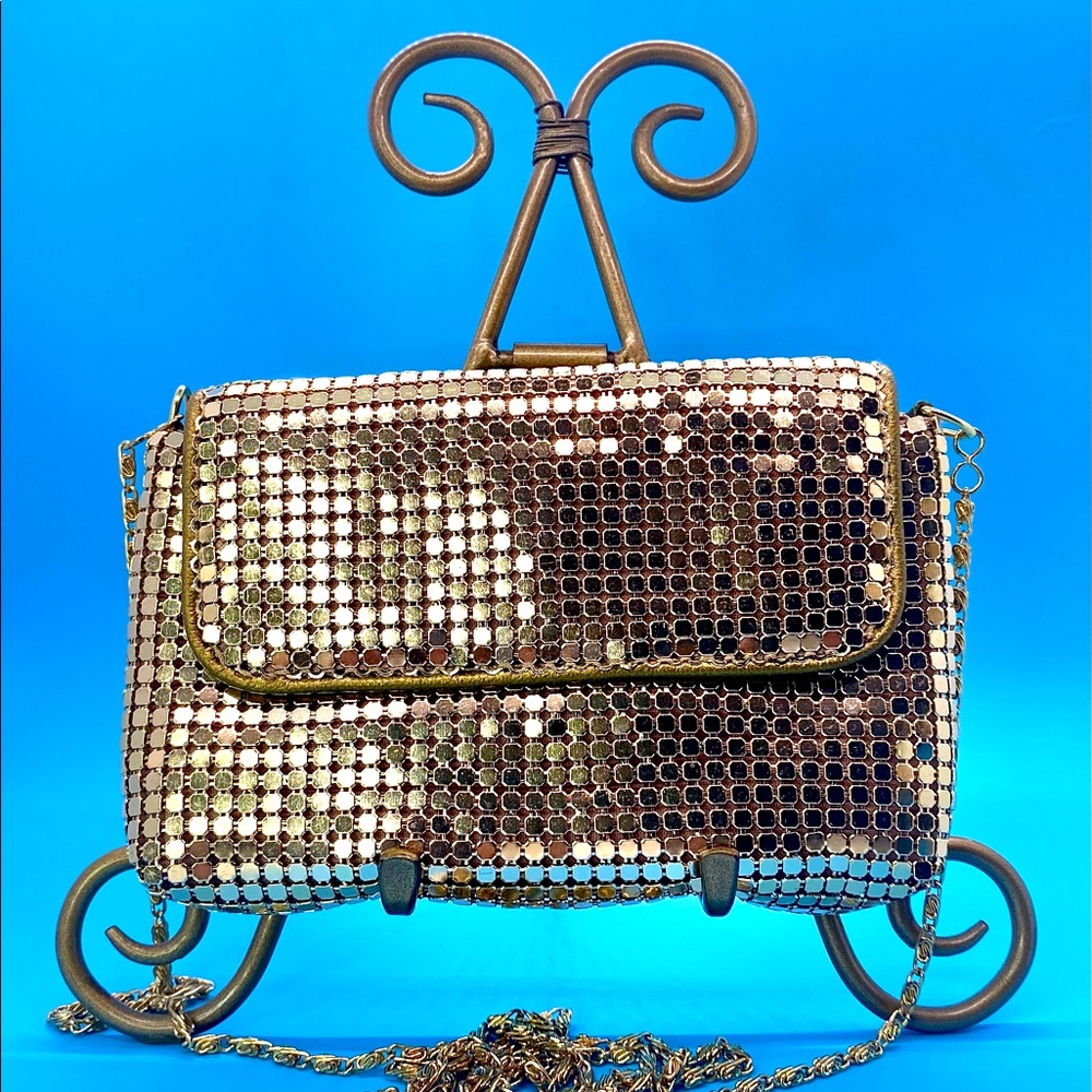 Vintage Gold Mesh Zippered Evening Bag with Gold Chain Strap